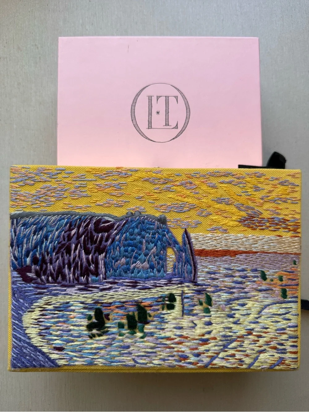 NWT Olympia Le Tan Cliffs at Étretat Claude Monet Book Clutch - Picture 2 of 4